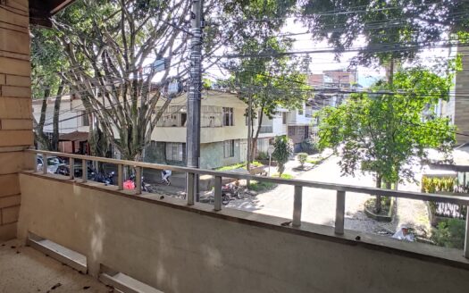 Casa comercial barrio estadio medellín