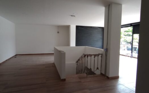 LOCAL COMERCIAL ARRIENDO MEDELLIN 154 M2 1 Y 2 PISO