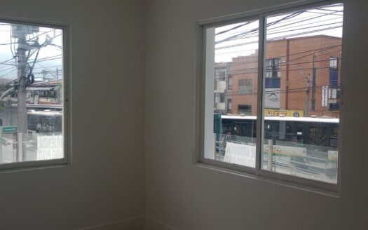 CASA COMERCIAL ARRIENDA MEDELLIN 70M2