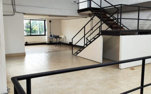 BODEGA VENTA MEDELLIN 417 M2