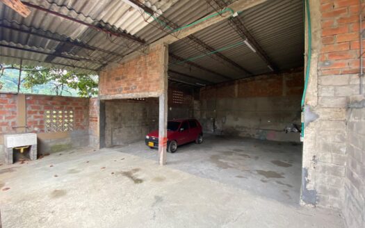 Arriendo bodega en La Estrella