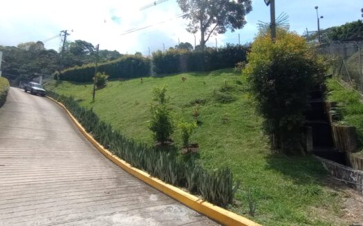 Arriendo terreno de 1300 m2 en Medellín
