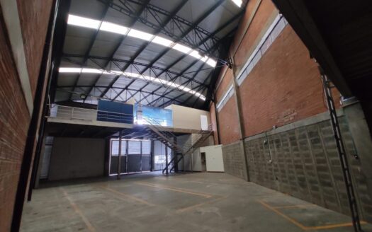 Arriendo bodega en La Estrella