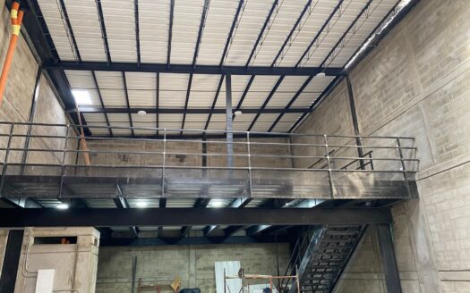 Arriendo bodega en San Juan, Medellín.