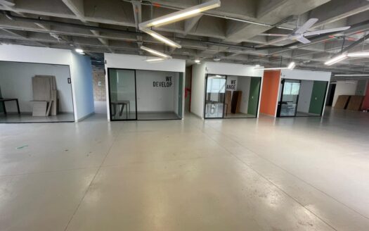Arriendo de oficina – Bodega de 1000 m2 en Valle Sur, Itagüí