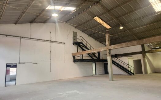 Arriendo bodega en La Aguacatala, Medellín