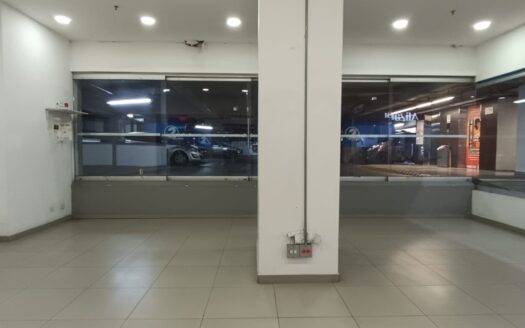 Alquila o Compra este Acogedor Local Comercial en el Centro de Medellín